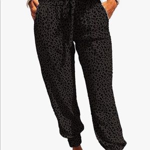 New never worn leopard drawstring pants xxl